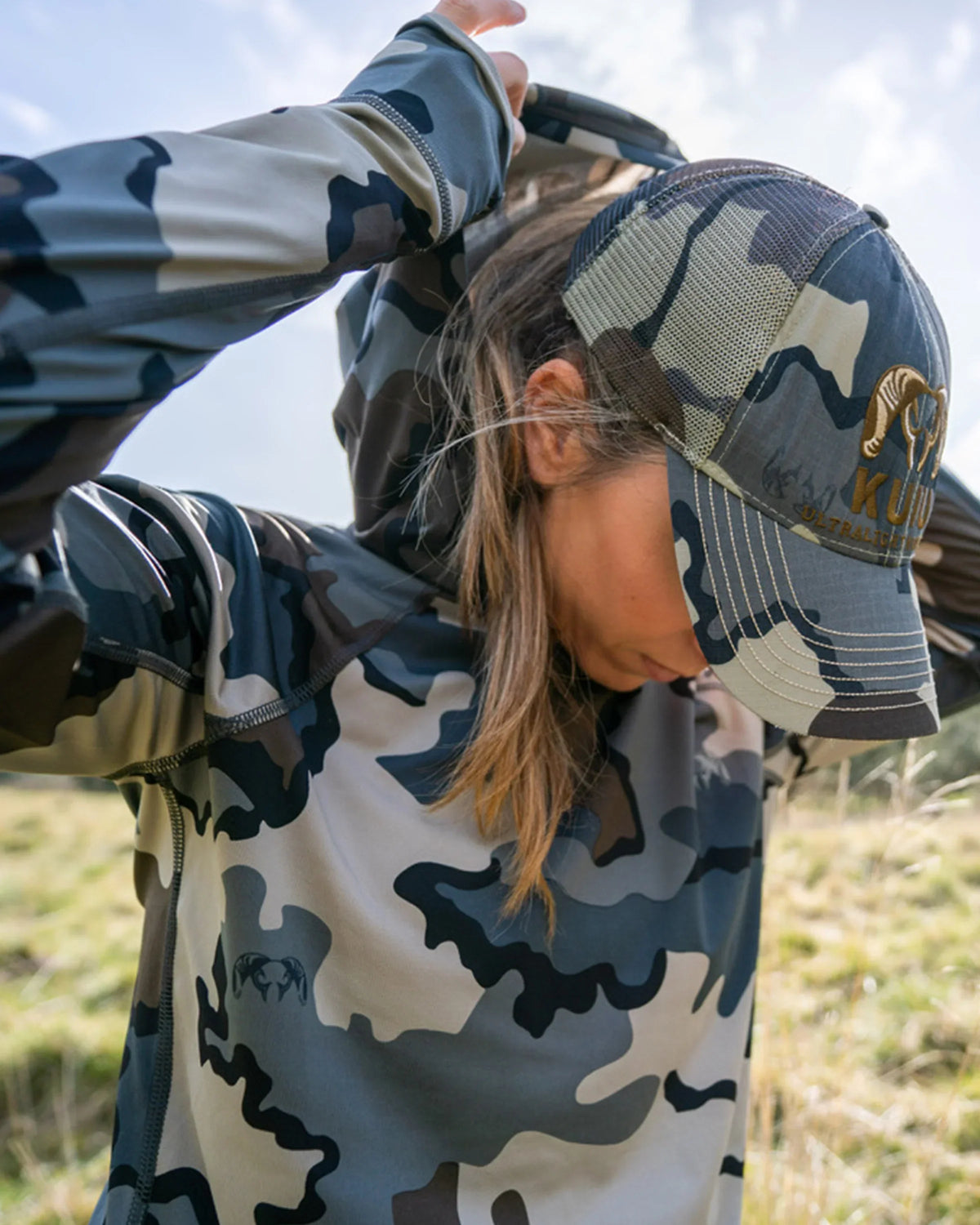 Women's Gila LS Hoodie | Black